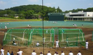 大学の球場