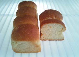 ケーキ屋さんの食パン